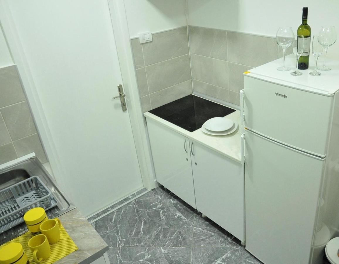Manirosi 5 Apartment Subotica Extérieur photo